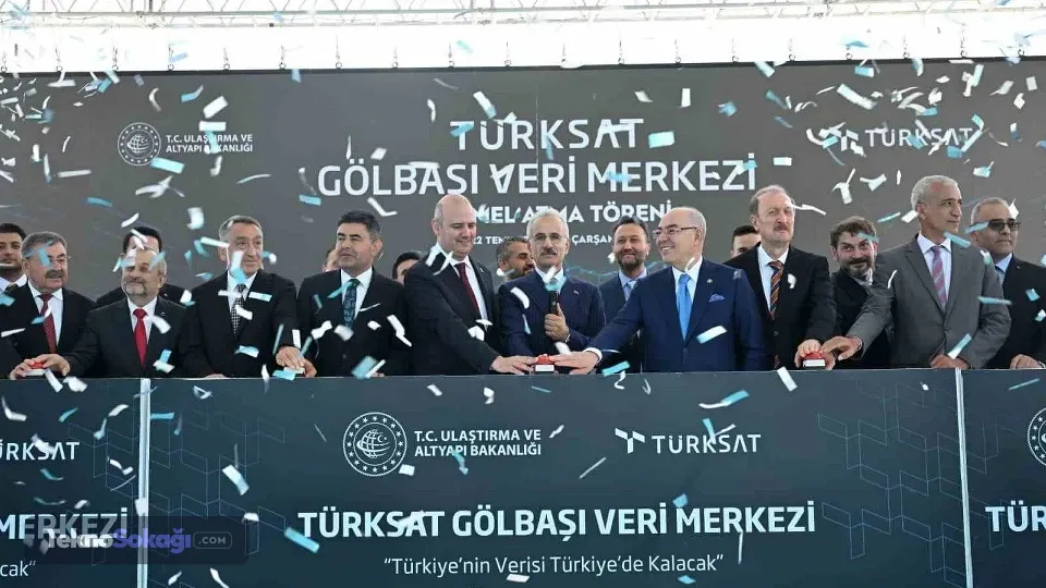 Dünya nüfusunun üçte ikisine ulaşıyoruz! Bakan Uraloğlu uzaydaki dev gücü açıkladı... TÜRKSAT 7A için tarih verildi! Türkiye'nin yeni dijital kalesi Gölbaşı'nda yükseliyor